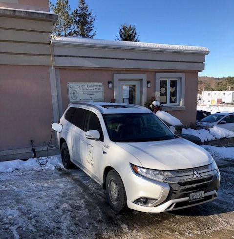 2020 Mitsubishi Outlander Plug-In Hybrid SUV